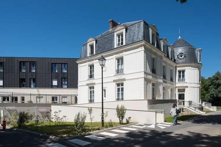 Château de la Couldre un Ehpad exploité par Clariane (Korian) à Montigny-le-Bretonneux 
