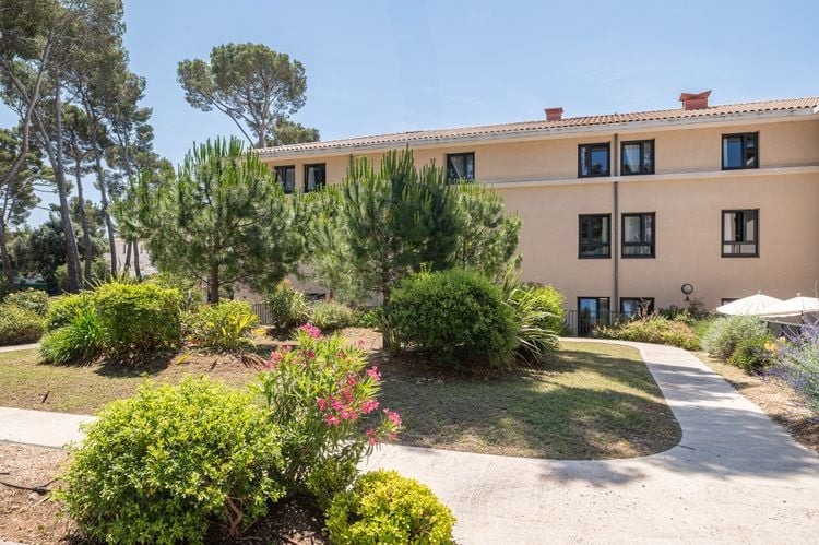 La Pinède un Ehpad exploité par Clariane (Korian) à Sanary-sur-Mer 