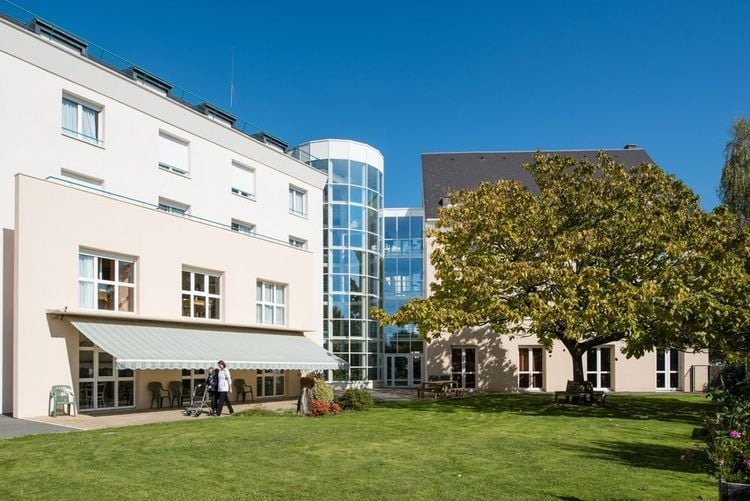 Le Castelli un Ehpad exploité par Clariane (Korian) à L'Huisserie 