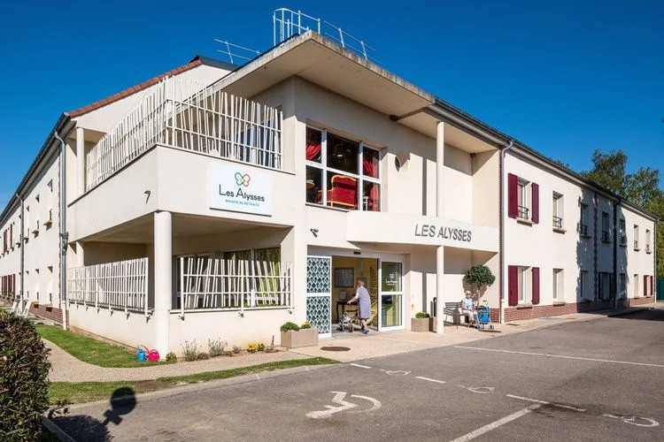 Les Alysses un Ehpad exploité par Clariane (Korian) à Lieuvillers 