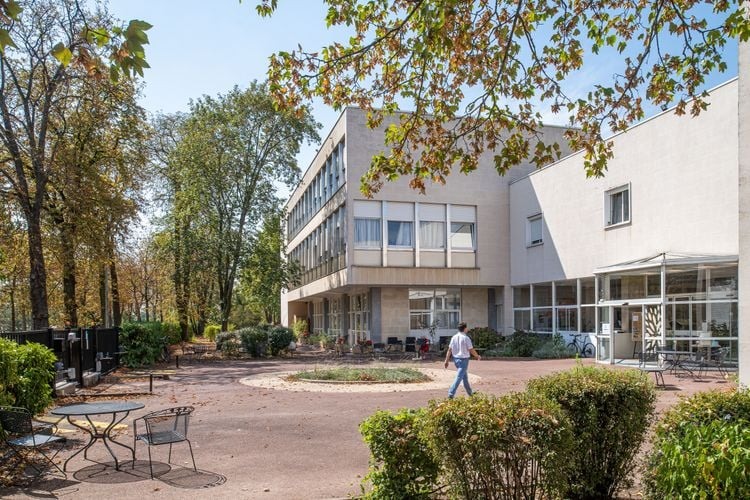 Villa Pégase un Ehpad exploité par Clariane (Korian) à Maisons-Laffitte 