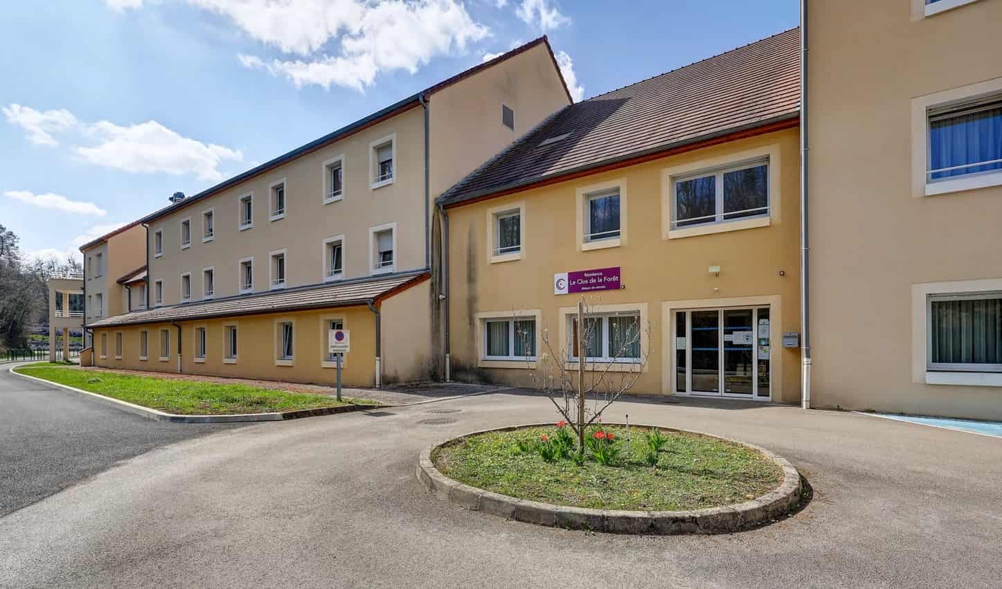 Le Clos de la Forêt un Ehpad à la revente exploité par Colisee à Fraisans