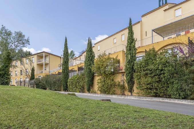 Les Terrasses de la Pioline un Ehpad à la revente exploité par Colisee à Aix-en-Provence