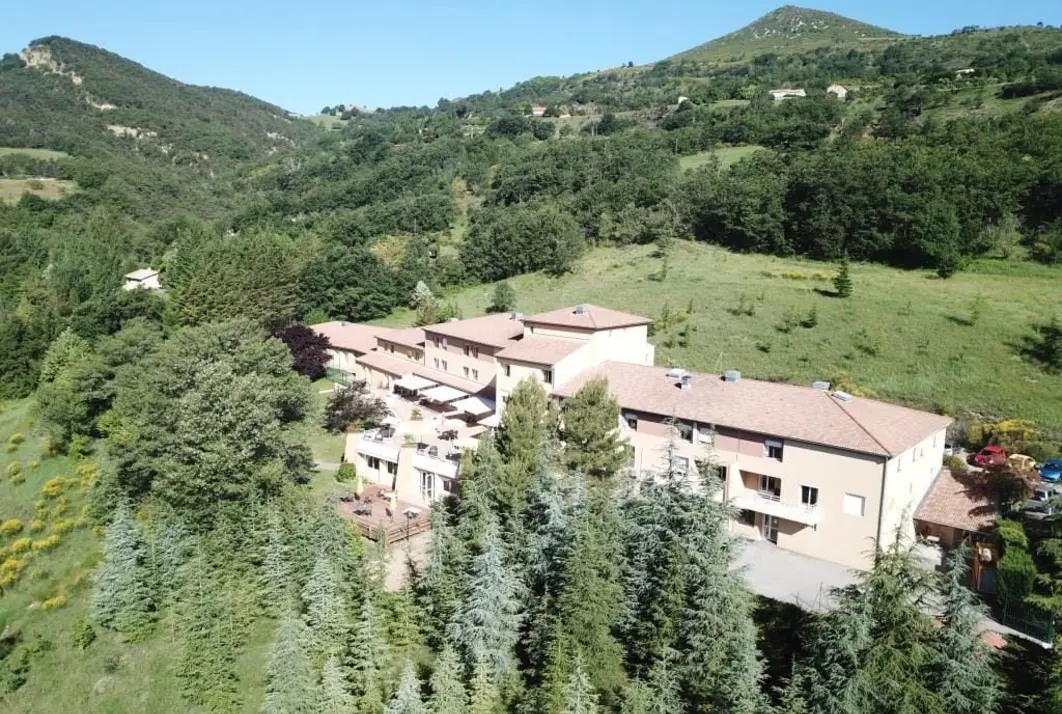 Les Lavandines un Ehpad exploité par Emeis (Orpea) à Champtercier 