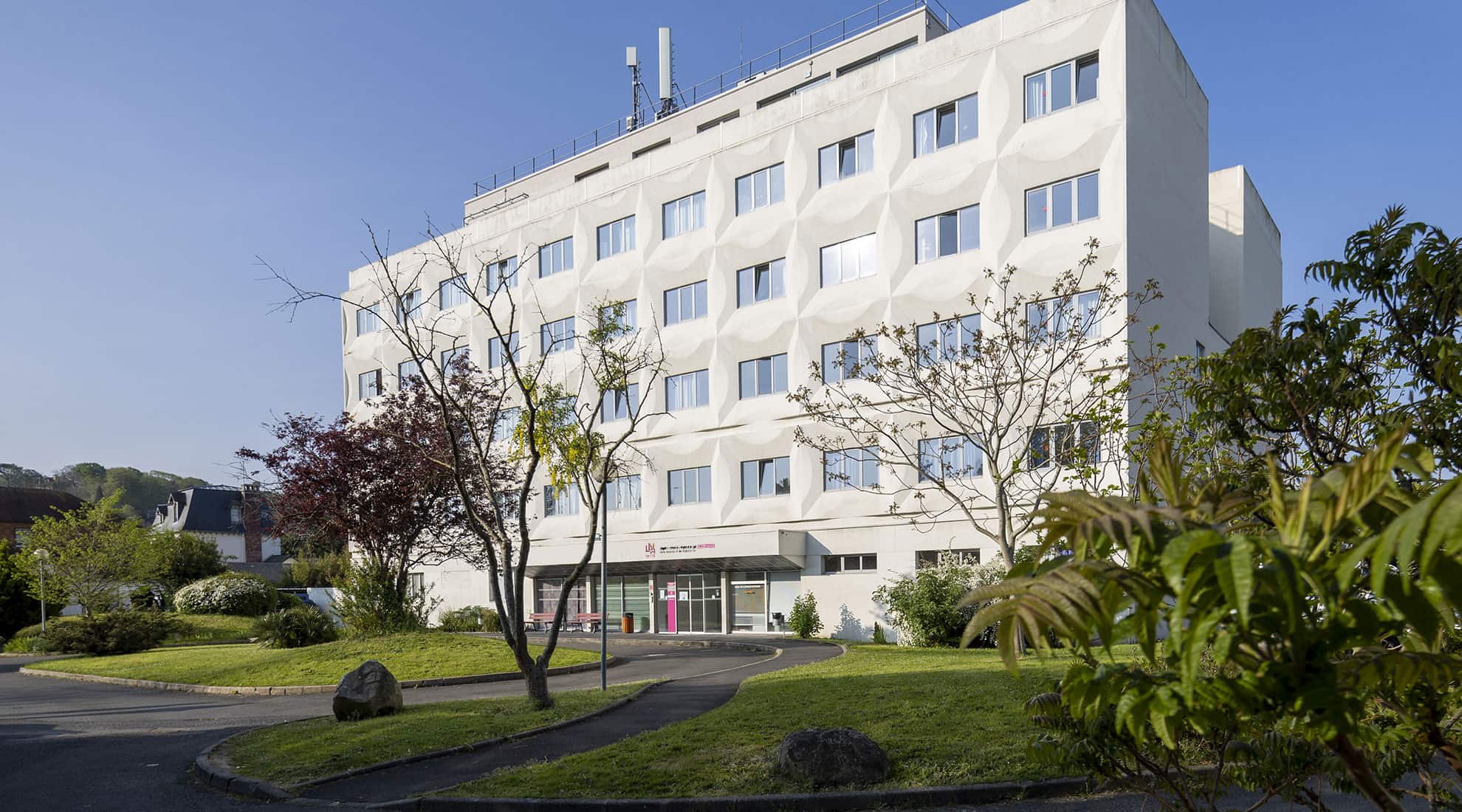 Hôpital Privé du Pays d’Auge (HPPA) – Deauville un SSR exploité par LNA Santé (Le Noble Age) à Deauville 