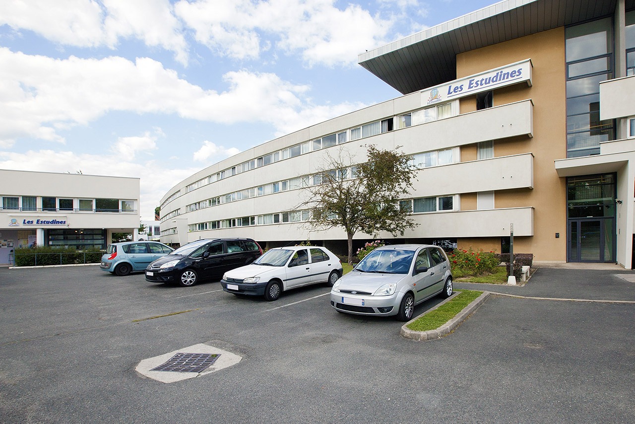 Résidence Étudiante Les Estudines Évry-Courcouronnes Évry 2