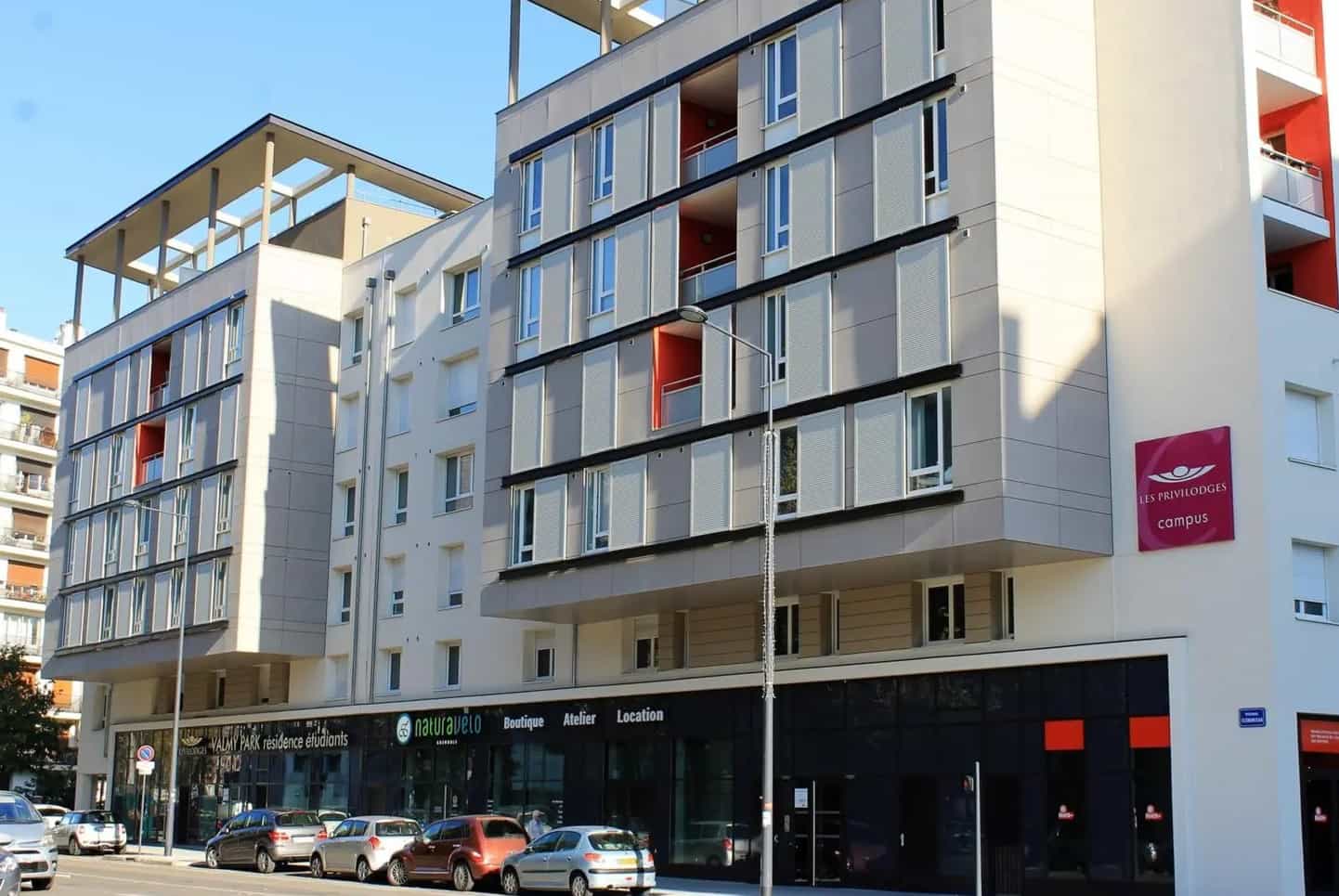Campus Valmy Park une résidence étudiante exploitée par Artemisia Gestion à Grenoble, 