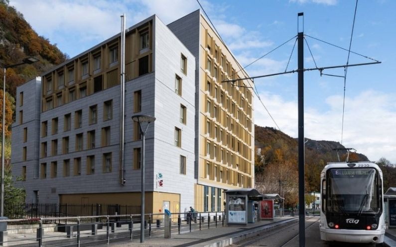Student Time une  exploitée par UXCO (Suitetudes) à Saint-Martin-le-Vinoux 