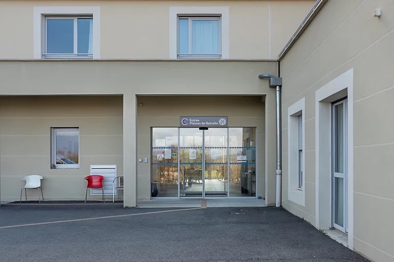 La Maison des Trois Becs une résidence Séniors exploitée par Colisee à Grane