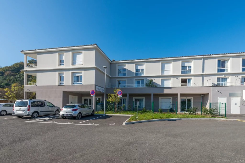 Résidence de la Roche une résidence Séniors exploitée par Colisee à Rochemaure