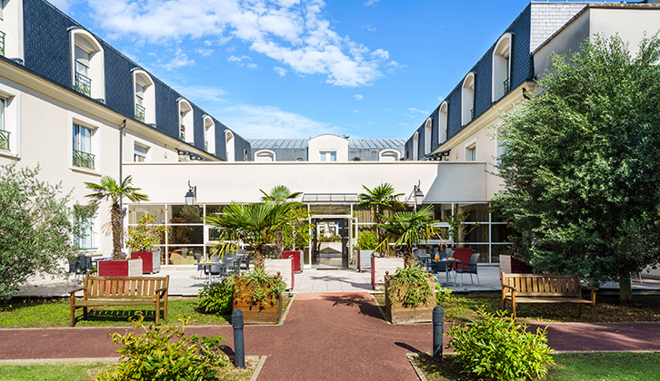 Résidence Seniors Les Jardins de Roinville