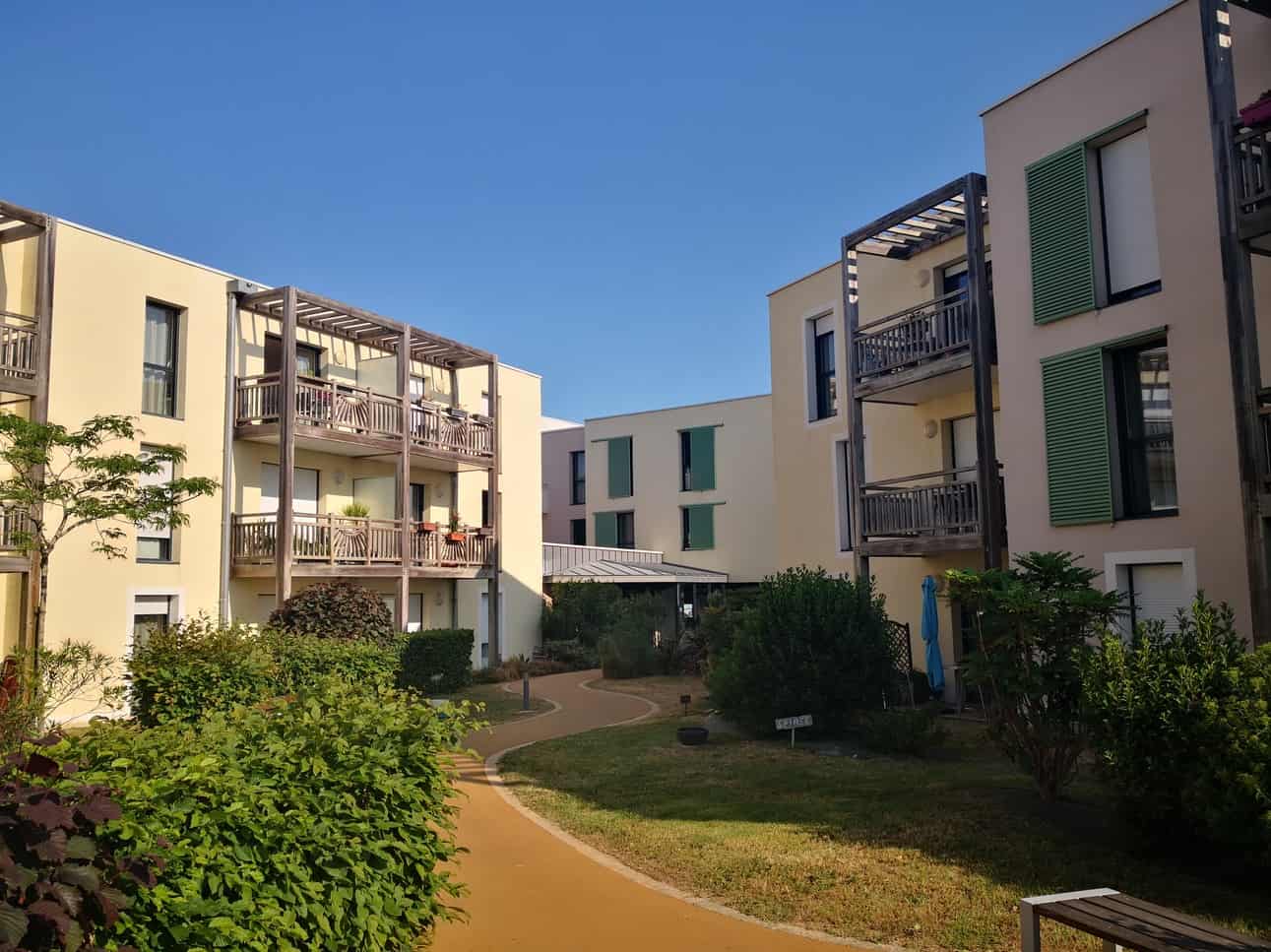 Le Clos Saint-Jean une résidence seniors à la revente exploitée par Villas Ginkgos à Saint-Jean-de-Monts