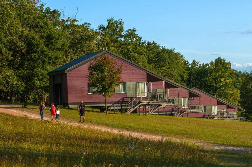 Le Domaine Des Nouailles une résidence Tourisme exploitée par Goélia à Nontron