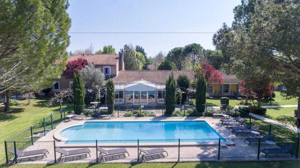 Domaine de la Petite Isle une Résidence Tourisme exploitée par Sowell à L'Isle Sur La Sorgue 