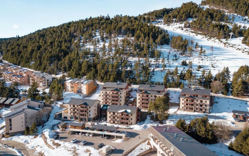Les Chalets de l'Isard résidence tourisme d'occasion exploitée par Vacanceole à Les Angles