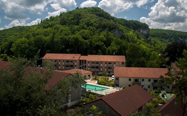 Le Clos du Rocher résidence tourisme d'occasion exploitée par Vacanceole à Les Eyzies