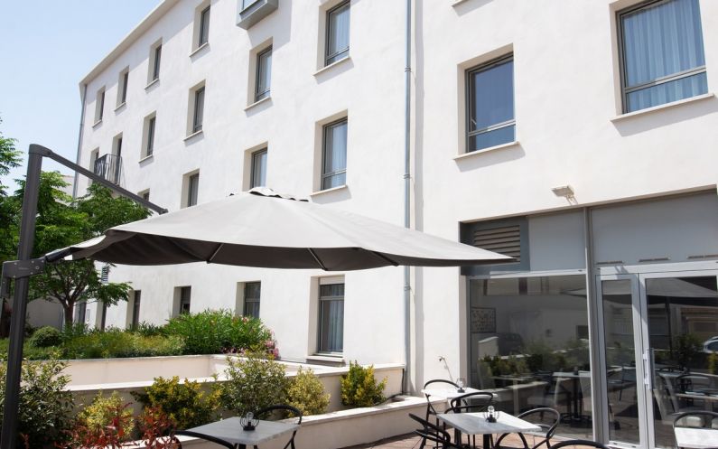 Zenitude Hotel Résidences Narbonne résidence tourisme d'occasion exploitée par Zénitude à Narbonne