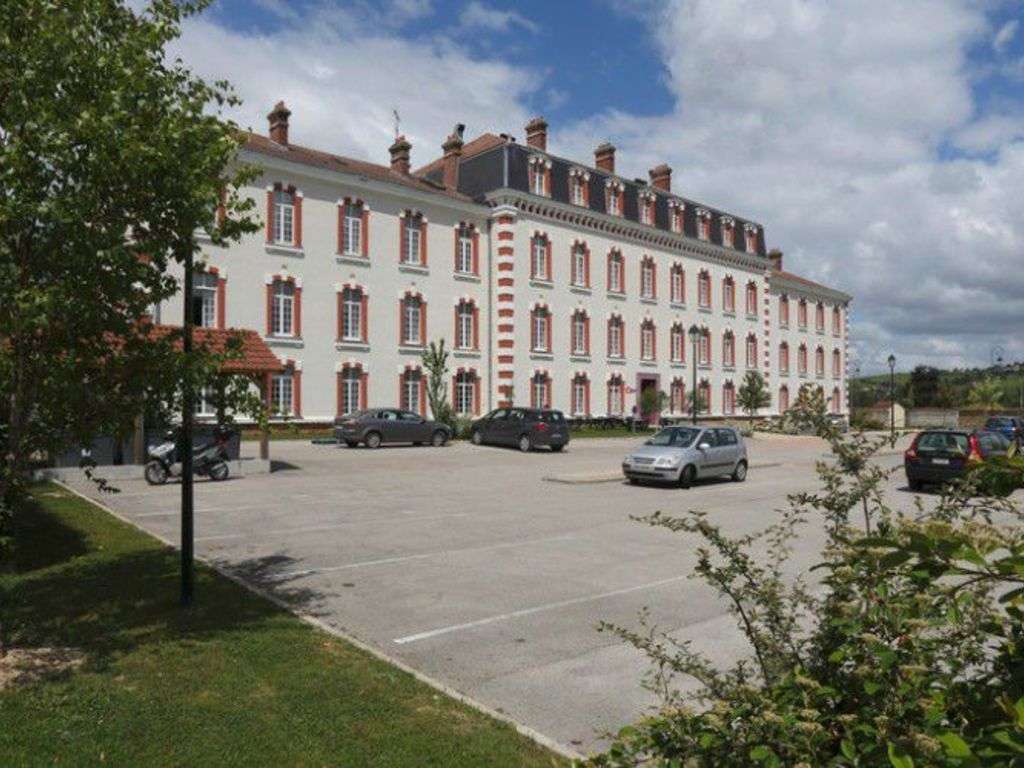 Les Demeures Champenoises une Résidence Tourisme exploitée par Vacanceole à Epernay 